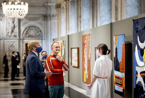 08-10-2020 Amsterdam King Willem-Alexander during the Royal award for modern painting 2020, Koninklijke Prijs voor Vrije Schilderkunst, at the Royal Palace in Amsterdam. The award is 9.000 euro  Copyright: xPPE NIEBOERx