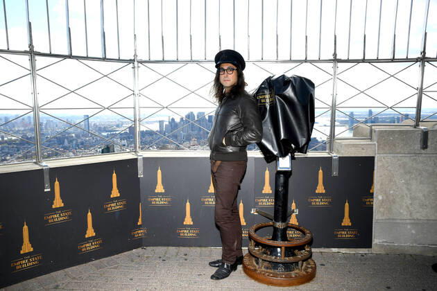 Bilder des Jahres 2020, Entertainment 10 Oktober Entertainment Themen der Woche KW41 Entertainment Bilder des Tages October 8, 2020, New York, New York, USA: On Thursday, October 8th, Sean Ono Lennon ceremoniously lit the Empire State Building in celebration the life and legacy of his father, John Lennon, on what would have been the iconâ€⠢s 80th birthday..Empire State Building, NYC.Photos by Empire State Realty Trust. New York USA - ZUMAg234 20201008_zeh_g234_002 Copyright: xx
