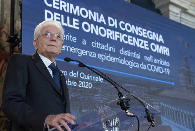 foto IPP spgr roma 20-10-2020 cerimonia di consegna delle onorificenze OMRI conferite a cittadini distintisi durante l emergenza coronavirus nella foto il presidente della repubblica Sergio Mattarella WARNING AVAILABLE ONLY FOR ITALIAN MARKET