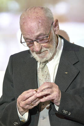 Rolf Zick bei der Verleihung des Leibniz-Ring-Hannover 2020 an Rolf Zick im Leineschloss. Mit dem Leibniz-Ring-Hannover ehrt der Presse Club Hannover seit 1997 jährlich Persönlichkeiten oder Institutionen, die durch eine herausragende Leistung auf sich aufmerksam gemacht oder durch ihr Lebenswerk ein besonderes Zeichen gesetzt haben. Hannover, 20.10.2020