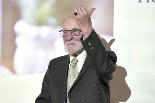 Rolf Zick bei der Verleihung des Leibniz-Ring-Hannover 2020 an Rolf Zick im Leineschloss. Mit dem Leibniz-Ring-Hannover ehrt der Presse Club Hannover seit 1997 jährlich Persönlichkeiten oder Institutionen, die durch eine herausragende Leistung auf sich aufmerksam gemacht oder durch ihr Lebenswerk ein besonderes Zeichen gesetzt haben. Hannover, 20.10.2020