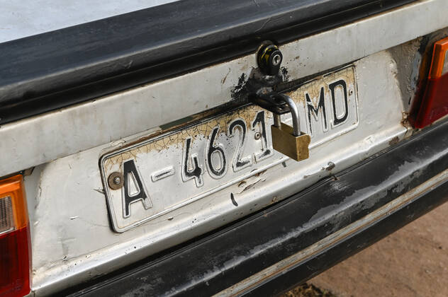 Mali, Bamako, used cars from Europe MALI, Bamako, old car imported from Europe