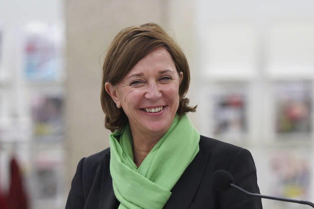 Verleihung der 1. NRW Bildungspartnerplakette an die Stadtbibliothek Aktuell, Koeln, 29.10.2020, Yvonne Gebauer NRW Schul- und Bildungsministerin im Portrait bei der Ueberreichung der ersten Bildungspartnerplakette an die Stadtbibliothek Koeln im Rahmen der Initiative Bildungspartner NRW Bibliothek und Schule Koeln Nordrhein-Westfalen Deutschland
