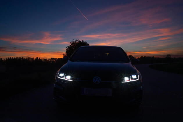 LED-Scheinwerfer sorgen für mehr Blendungen im Abendverkehr. EMWE. 15.04.2020 Lampertheim LED-Scheinwerfer sorgen für mehr Blendungen im Abendverkehr.