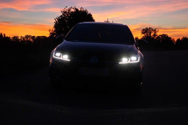 LED-Scheinwerfer sorgen für mehr Blendungen im Abendverkehr. EMWE. 15.04.2020 Lampertheim LED-Scheinwerfer sorgen für mehr Blendungen im Abendverkehr.