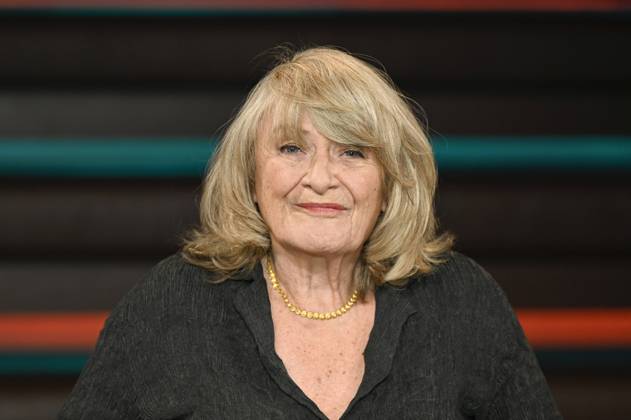 Alice Schwarzer (Feministin) 11 20 her Alice Schwarzer am 12. November 2020 in Markus Lanz , ZDF Deutschland deutsch deutsche Frau Journalistin Journalismus Autorin Feminismus TV Fernsehen Talkshow german female author writer feminist journalist journalism quer Portrait neutral lächelnd