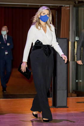 25-11-2020 Amsterdam Queen Máxima during the announcement of the winners of the Koning Willem I prize in the Beurs van Berlage in Amsterdam The Koning Willem I Foundation was established in 1958 on the initiative of De Nederlandsche Bank by a number of organizations associated with the business community. The aim of the foundation is to give new impulses to the national economy and thus to increase the reputation of the Dutch business community.  Copyright: xxPPE pool RPE vanxKatwijkx