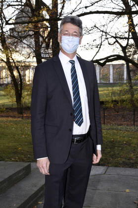 Michael Piazolo bei der Pressekonferenz zu den aktuellen Entwicklungen der Corona-Pandemie und Verschärfung der Maßnahmen zu deren Eindämmung im Prinz Carl Palais. München, 26.11.2020