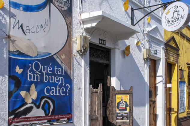Macondo cafe in the neighbourhood of San Antonio. Cali in the Cauca Valley, Colombia, South America. Cali Valle del Cauca Colombia Copyright: xSergixReboredox SRE-CG1518