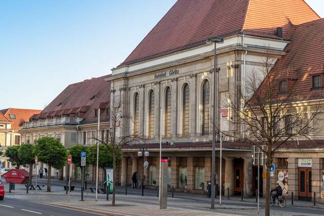 Görlitz - Impressionen aus der Innenstadt Die Innenstadt von Görlitz bietet zahlreiche interessante Gebäude. Besonders der historische Kern ist bei Touristen sehr beliebt. Auch wurden hier zahlreiche Hollywood-Filme gedreht.