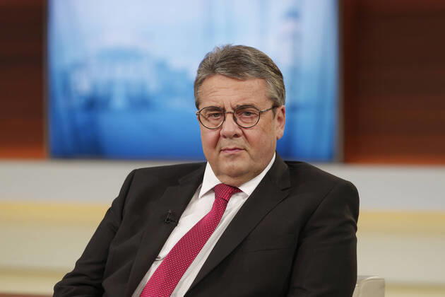 News Themen der Woche KW49 News Bilder des Tages Sigmar Gabriel 2020-12-06, Berlin, Deutschland - Sigmar Gabriel (SPD), ehemaliger Vizekanzler, Bundesaußen- und Wirtschaftsminister a.D. , zu Gast bei Anne Will im Ersten Deutschen Fernsehen. Thema in der ARD-Politik-Talkrunde: Countdown im Weißen Haus: Trum geht - was wird?