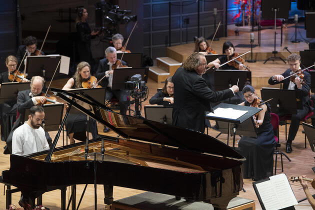 Russian German pianist Igor Levit L and French conductor Stéphane Denève toghether with the Royal Stockholm Philharmonic Orchestra perform Beethoven s Piano Concerto No 5 Emperor Concerto during the Nobel Prize Concert 2020 at the Stockholm Concert Hall, in Stockholm, Sweden, on Dec 08, 2020 Stockholm SWEDEN x10080x,  Copyright: xFredrikxSandberg TTx SWEDEN NOBEL PRIZE CONCERT