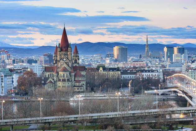 Vienna city center, river Donau (Danube), bridge Reichsbrücke, church Franz von Assisi, cathedral Stephansdom (St. Stephen s Cathedral), Ferris Wheel in Prater Wien, Vienna Wien Austria 00. overview