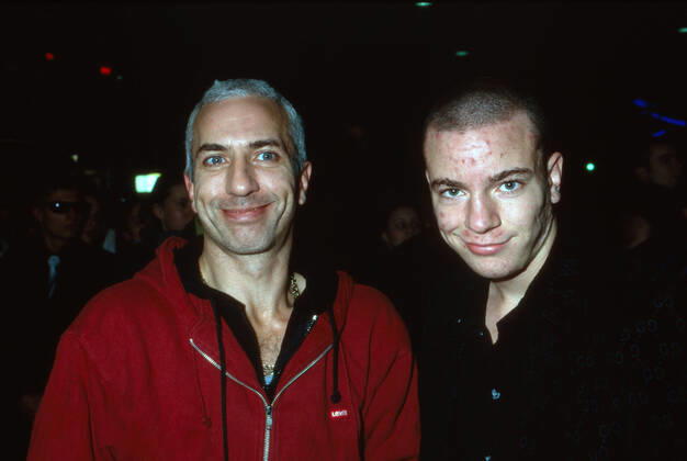 Filmpremiere Der Eisbär in Köln Schauspieler Ralf Richter (links) bei der Filmpremiere des Spielfilms Der Eisbär im Cinedom in Köln, Deutschland 1998., Köln Nordrhein-Westfalen Deutschland