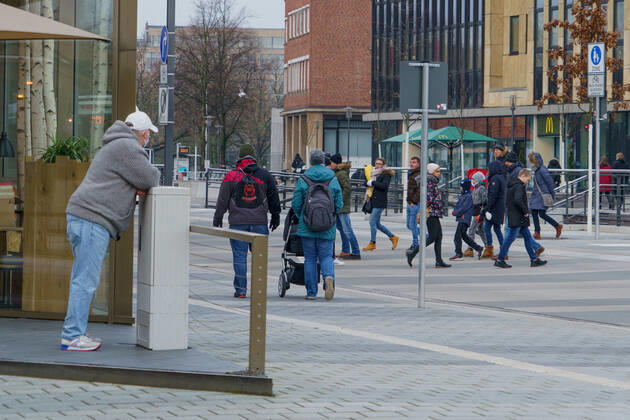Kieler Innenstadt während des Corona-Lockdowns im Januar 2021 weitgehend leere Straßen -;Kieler Innenstadt während des Corona-Lockdowns im Januar 2021 weitgehend leere Straßen -, Kiel Schleswig-Holstein Deutschland Innenstadt