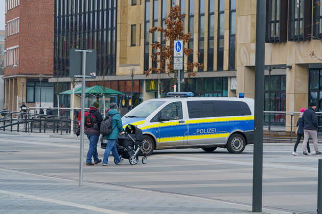 Kieler Innenstadt während des Corona-Lockdowns im Januar 2021 weitgehend leere Straßen -;Kieler Innenstadt während des Corona-Lockdowns im Januar 2021 weitgehend leere Straßen -, Kiel Schleswig-Holstein Deutschland Innenstadt