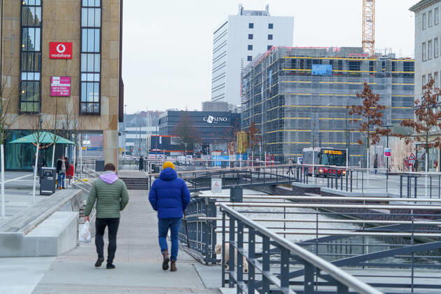 Kieler Innenstadt während des Corona-Lockdowns im Januar 2021 weitgehend leere Straßen -;Kieler Innenstadt während des Corona-Lockdowns im Januar 2021 weitgehend leere Straßen -, Kiel Schleswig-Holstein Deutschland Innenstadt