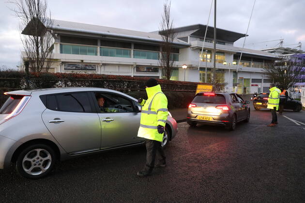 . 11 01 2021. Epsom, United Kingdom. The Covid 19 vaccination hub at the Epsom Racecourse in Surrey, as mass vaccinations start across the UK today .  xStephenxLockx xi-Imagesx IIM-21977-0013