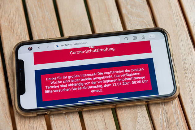 Kiel 11. Jan. 2021 Die neue Lieferung des Corona-Impfstoffes für das Impfzentrum Kiel ist eingetroffen. Ab morgen den 12. Jan. 2021 können wieder Termine telefonisch oder per Internetportal für die Gruppe der über 80ig-jährigen vergeben werden.