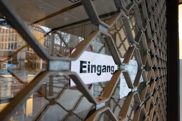 Niedersachsen, Hannover, Corona-Shutdown bis zum 31.Januar 2021 verlängert, geschlossene Geschäfte in der Innenstadt, leere City, Symbolfoto, ,
