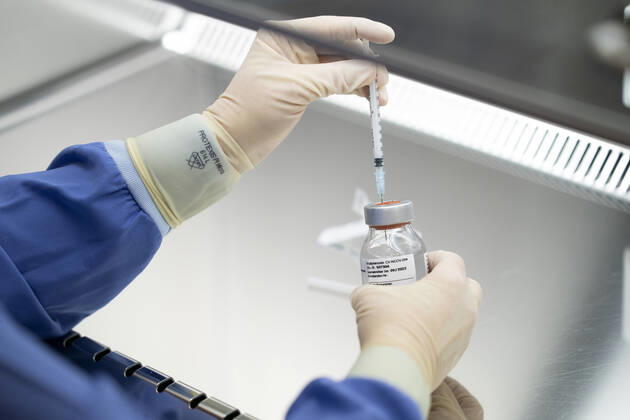 The corona vaccine from the German company CureVac is investigated in the Amsterdam UMC hospital in Amsterdam, The Netherlands, January 11, 2020. The hospital is looking for two thousand volunteers for research into this vaccine, in which the vaccine or a placebo is administered. ANP JEROEN JUMELET Copyright: xHollandsexHoogtex xxANPx x427005583x