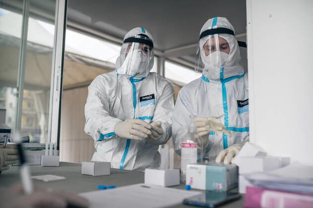 Sicily, Messina, the screening campaign and the procedures for carrying out swabs to monitor the progress of infections. both citizens and those passing through the island are subjected to the test. Editorial Usage Only  Copyright: xFRANCESCOxALGERIx xIPAx