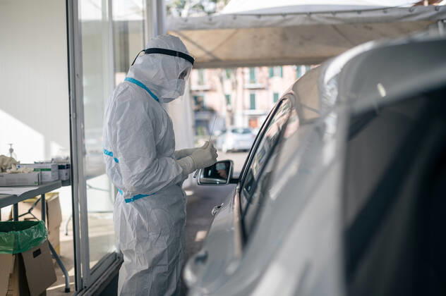 Sicily, Messina, the screening campaign and the procedures for carrying out swabs to monitor the progress of infections. both citizens and those passing through the island are subjected to the test. Editorial Usage Only  Copyright: xFRANCESCOxALGERIx xIPAx