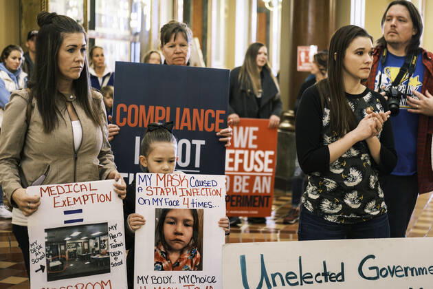 January 11, 2021, Des Moines, Iowa, U.S: People listen to speakers talk about personal freedoms and masks in the Rotunda of the Iowa State Capitol in Des Moines. Hundreds of Iowans from across the state came to the State Capitol to protest the Governor s COVID-19 mitigation efforts. The Coronavirus (SARS-CoV-2) mitigation guidelines include a mask mandate indoors when it isn t possible to social distance. But the Governor specifically exempted the State Capitol. No one in the crowd wore a mask and there was no effort to follow social distancing guidelines. There were also anti-Vaxxers in the crowd who protested the vaccine efforts and said vaccines were unsafe. Des Moines U.S. - ZUMAk94_ 20210111_zaf_k94_004 Copyright: xJackxKurtzx