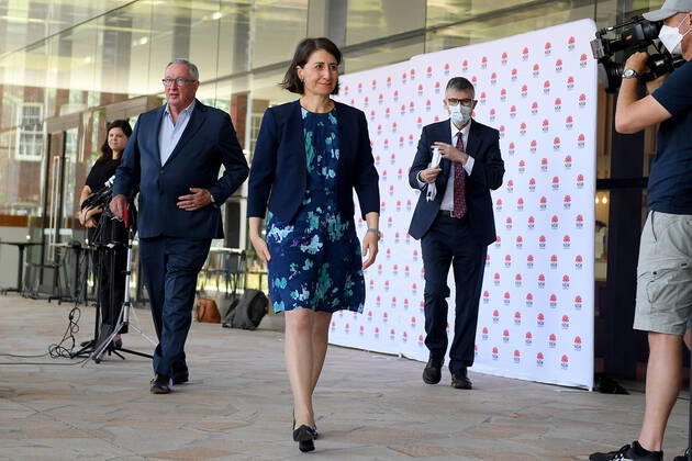 GLADYS BEREJIKLIAN COVID19 PRESSER, NSW Premier Gladys Berejiklian leaves after addressing media during a COVID-19 update press conference in Sydney, Tuesday, January 12, 2021. ( NO ARCHIVING, EDITORIAL USE ONLY, NO USE IN BOOKS WITHOUT CONSENT SYDNEY NSW AUSTRALIA  Copyright: xDANxHIMBRECHTSx 20210112001513152775