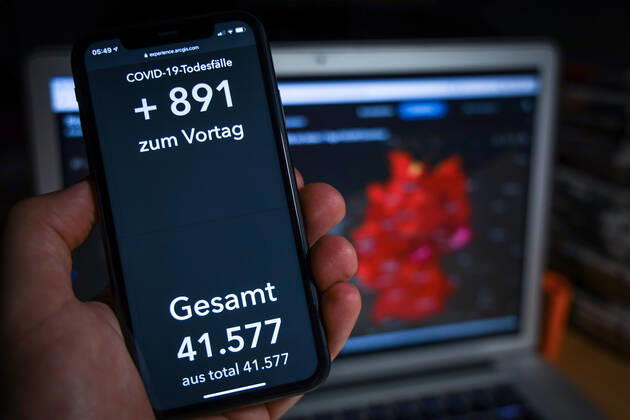 Coronavirus in Deutschland - Covid-19-Dashboard des Robert Koch-Institut 12.01.2021: Robert Koch-Institut: COVID-19-Todesfälle 41.577. Zugang um 891 gegenüber dem Vortag.