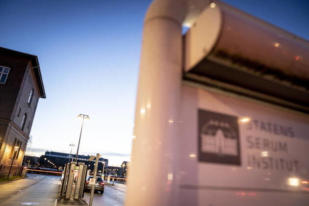 Statens Serum Institut i forbindelse med at Moderna covid-19 vacciner ankommer til SSI i Koebenhavn, tirsdag den 12. januar 2021. Der kommer 5000 doser som vil blive taget i brug i Region Syddanmark.. , Copenhagen Denmark Copyright: RitzauxScanpix MadsxClausxRasmussenx cop104 spdk20210112-084625-L