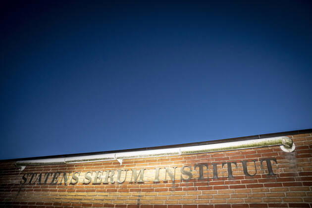 Statens Serum Institut i forbindelse med at Moderna covid-19 vacciner ankommer til SSI i Koebenhavn, tirsdag den 12. januar 2021. Der kommer 5000 doser som vil blive taget i brug i Region Syddanmark. , Copenhagen Denmark Copyright: RitzauxScanpix MadsxClausxRasmussenx cop104 spdk20210112-084653-L