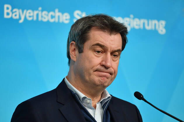 Markus SOEDER (Ministerpraesident Bayern und CSU Vorsitzender),skeptisch, Einzelbild,angeschnittenes Einzelmotiv,Portraet,Portrait,Porträt. Pressekonferenz der Bayerischen Staatsregierung zur Coronalage nach Kabinettssitzung am 12.01.2021 im Prinz Carl Palais in Muenchen.