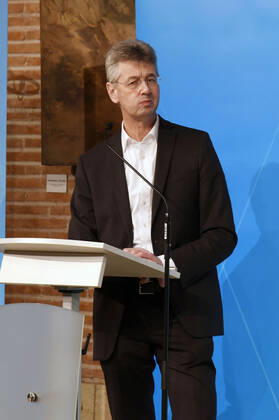 Michael Piazolo bei der Pressekonferenz zu den aktuellen Entwicklungen der Corona-Pandemie und Verschärfung der Maßnahmen zu deren Eindämmung im Freistaat Bayern im Prinz-Carl-Palais. München, 12.01.2021