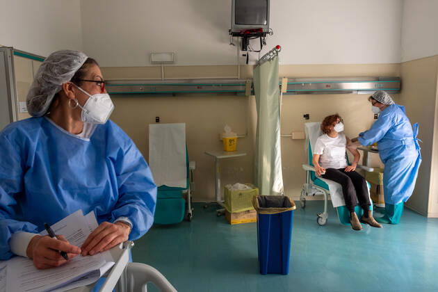 Milan, anticovid vaccinations for health personnel at the San Paolo hospital Editorial Usage Only  Copyright: xMassimoxAlbericox xIPAx
