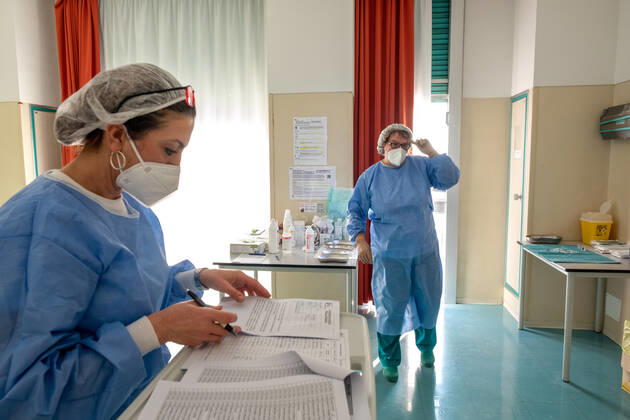 Milan, anticovid vaccinations for health personnel at the San Paolo hospital Editorial Usage Only  Copyright: xMassimoxAlbericox xIPAx