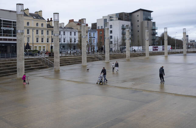 January 12, 2021, Cardiff, Wales, United Kingdom: People walk around the Cardiff Bay in Wales..1,332 new cases of the coronavirus have been recorded today bringing the total to 172,879 since the pandemic began. The overall death total now stands at 3,997 in Wales. The infection rate is now 403.5 cases per 100,000 people based on the seven days up to January 7. That is down on the 415 previously reported. Cardiff United Kingdom - ZUMAs197 20210112_zab_s197_016 Copyright: xMayxJamesx