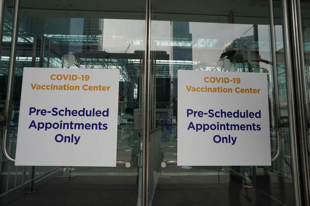 January 13, 2021, New York, New York, USA: New York State opens a mass vaccination site at the Jacob Javits Convention Center on Manhattan s West Side on January 13, 2021 in New York. New York USA - ZUMAb148 20210113_zap_b148_001 Copyright: xBryanxSmithx