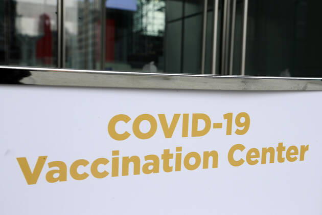 NEW YORK, NY -JANUARY 13: New York City opens COVID-19 mass vaccination site for those over 65 years-old and essential workers at the Jacob Javits Center in New York City on January 13, 2021. Copyright: xmpi43 MediaPunchx