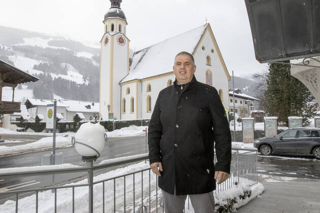 AUT, 2021-01-13; REPORTAGE FEATURE - FAELLE DER VIRUSMUTATION (BRITEN-VIRUS) IN JOCHBERG IN TIROL: BUERGEMEISTER GUENTHER RESCH (FPOE JOCHBERG) ;
