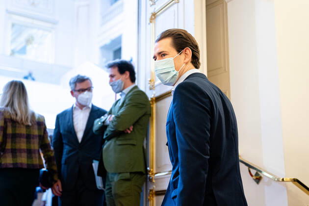 Wien 14.01.2021, Hofburg, Wien, AUT, Parlament, Sondersitzung des Nationalrates zu Corona-Gesetz, Kocher-Vorstellung und Bundesministeriengesetz, im Bild Sebastian Kurz (OeVP) during a meeting of the National Council about Corona Act, Kocher presentation, and Federal Ministries Act at the Hofburg palace in Vienna, Austria on 2021 01 14,