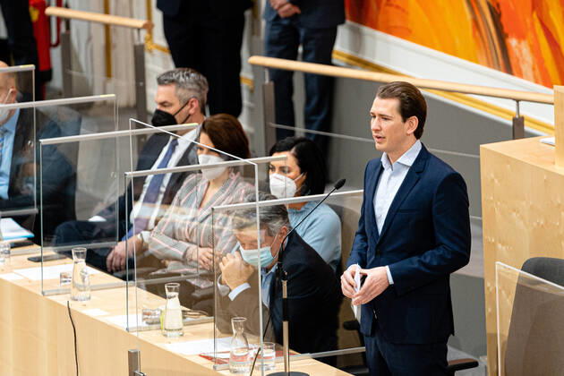 Wien 14.01.2021, Hofburg, Wien, AUT, Parlament, Sondersitzung des Nationalrates zu Corona-Gesetz, Kocher-Vorstellung und Bundesministeriengesetz, im Bild Sebastian Kurz (OeVP) during a meeting of the National Council about Corona Act, Kocher presentation, and Federal Ministries Act at the Hofburg palace in Vienna, Austria on 2021 01 14,