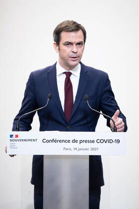 Paris, France, January 14, 2021 - French Health Minister Olivier Veran speaks during a press conference in Paris on January 14, 2021, on the current French government strategy for the ongoing coronavirus (Covid-19) epidemic.  Copyright: xAlexisxSciardx