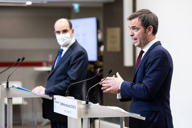 Paris, France, January 14, 2021 - French Minister for Health Olivier Veran (R) speaks flanked by French Prime Minister Jean Castex during a press conference in Paris on January 14, 2021, on the current French government strategy for the ongoing coronavirus (Covid-19) epidemic.  Copyright: xAlexisxSciardx
