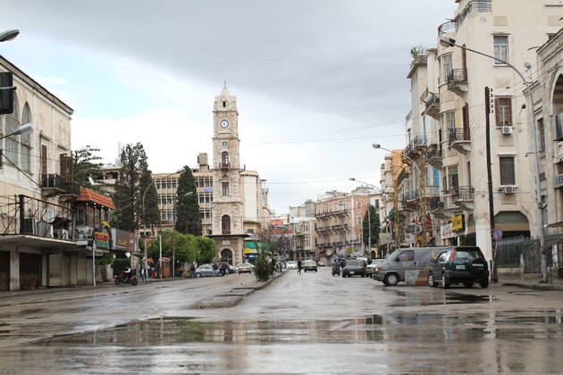 (210115) -- BEIRUT, Jan. 15, 2021 -- Photo taken on Jan. 14, 2021 shows the scene of a lockdown in Tripoli, Lebanon. Lebanon s Higher Defense Council declared a state of emergency from Jan. 14 to 25 that includes a total lockdown in hope to restrict further spread of COVID-19, Al-Jadeed local TV channel reported. (Photo by Xinhua) LEBANON-TRIPOLI-LOCKDOWN-CURFEW Khaled 