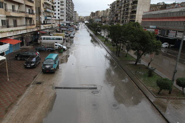 (210115) -- BEIRUT, Jan. 15, 2021 -- Photo taken on Jan. 14, 2021 shows the scene of a lockdown in Tripoli, Lebanon. Lebanon s Higher Defense Council declared a state of emergency from Jan. 14 to 25 that includes a total lockdown in hope to restrict further spread of COVID-19, Al-Jadeed local TV channel reported. (Photo by Xinhua) LEBANON-TRIPOLI-LOCKDOWN-CURFEW Khaled 