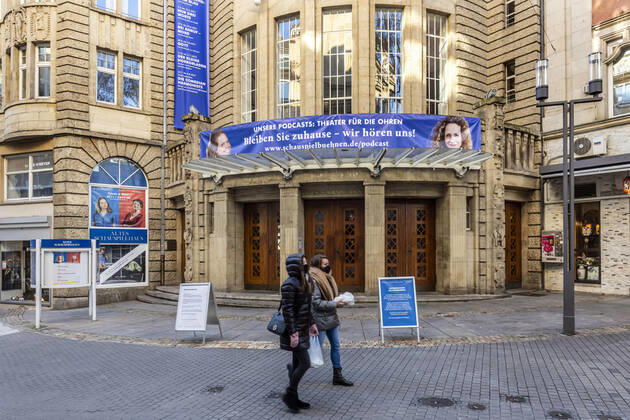 Schauspielbühnen und Kultur leiden unter der Corona-Pandemie. Das Alte Schauspielhaus in Stuttgart ist geschlossen. 15.01.2021, Deutschland, Baden-Württemberg, Stuttgart.