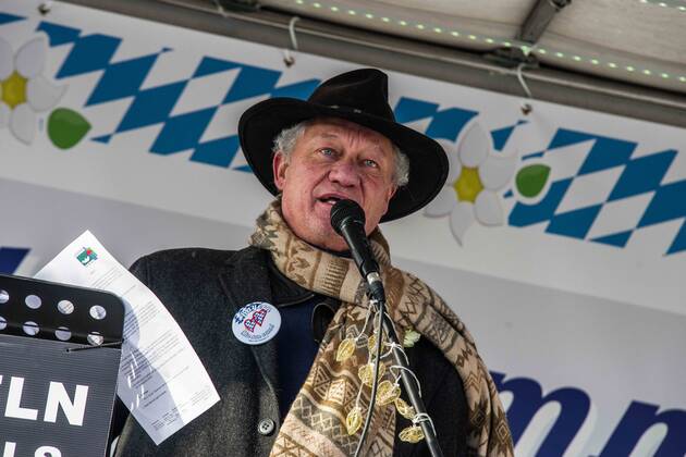 January 15, 2021, Fuerstenfeldbruck, Bavaria, Germany: KARL HILZ, former Munich police officer and now a prominent figure in the converging conspiracy, libertarian, far- to extreme-right, sovereign citizen, and Corona denial scenes. Organized by the Querdenken Corona Rebel participating â€oePolizeifuer Aufklaerung†group (Police for Education), a demonstration was held at theoffices of the Fuerstenfeldbruck Criminal Police Unit (Kriminalpolizei, KriPo). The FFB KriPo raided the offices of prominenthomeopath doctor Rolf Kron in Kaufering who is alleged to have been producingfake medical certificates for Coronaanti-maskers. Fuerstenfeldbruck Germany - ZUMAb160 20210115_zbp_b160_009 Copyright: xSachellexBabbarx