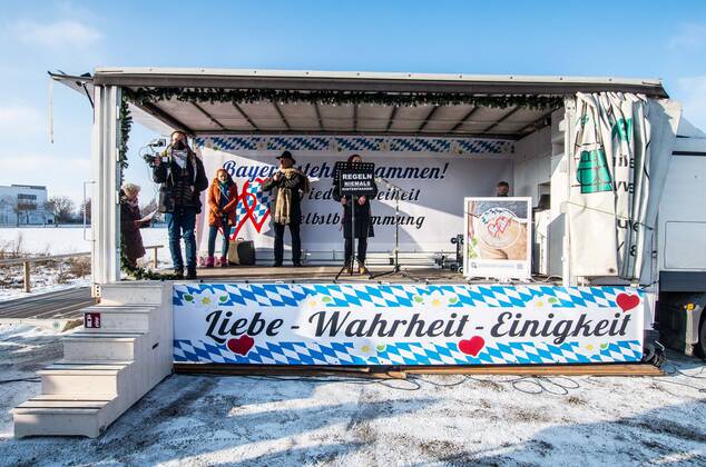 January 15, 2021, Fuerstenfeldbruck, Bavaria, Germany: Organized by the Querdenken Corona Rebel participating Ã¢â‚¬oePolizeifuer AufklaerungÃ¢â‚¬Â group (Police for Education), a demonstration was held at theoffices of the Fuerstenfeldbruck Criminal Police Unit (Kriminalpolizei, KriPo).Ã‚ The FFB KriPo raided the offices of prominenthomeopath doctor Rolf Kron in Kaufering who is alleged to have been producingfake medical certificates for Coronaanti-maskers. Fuerstenfeldbruck Germany - ZUMAb160 20210115_zbp_b160_020 Copyright: xSachellexBabbarx