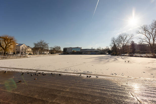 Boeblingen BBKZ, Einzelhandel bleibt in Lockdown weiterhin geschlossen, Boeblingen, 15.01.2021, BBKZ, Einzelhandel bleibt in Lockdown weiterhin geschlossen, Boeblingen, Schnee, Unterer See, Eis, Kongresshalle, 15.01.2021, Copyright: xEIBNER DROFITSCHx EP_ddh